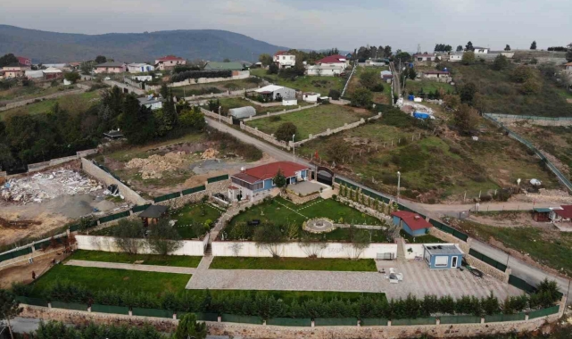 Pendik'te tefecilik operasyonu yapılan villa havadan görüntülendi