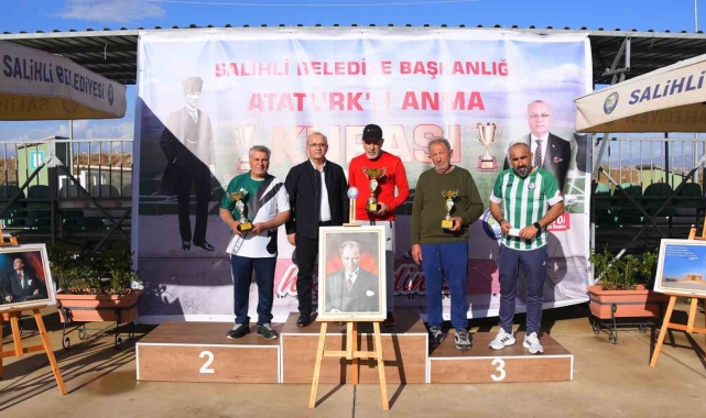 Salihli'de Atatürk kupası sahiplerini buldu