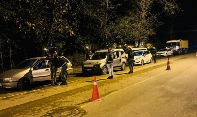 Samsun'da aranan 19 kişi 3 tabancayla yakalandı