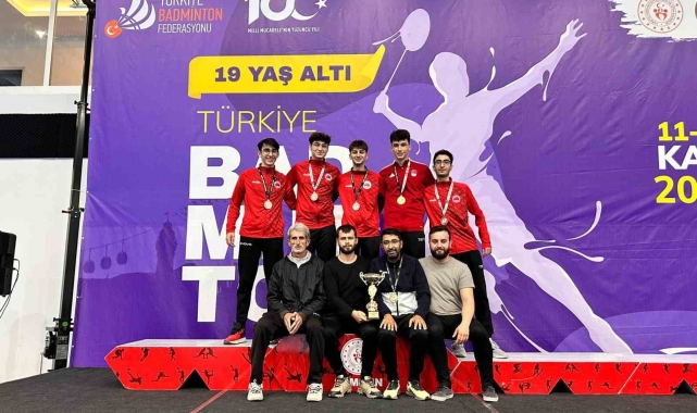 Samsunlu sporcular badmintonda Türkiye Şampiyonu oldu