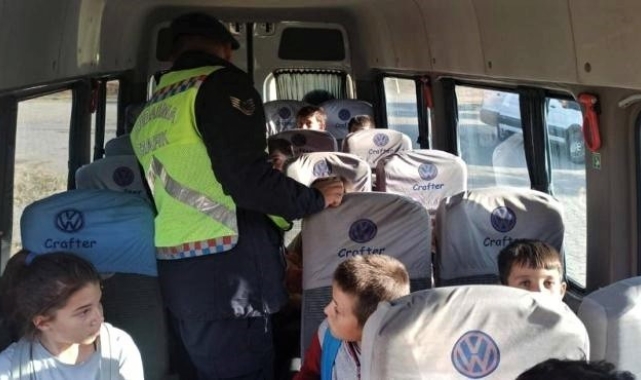 Sarıkaya'da okul servis araçlarının denetimi sürüyor