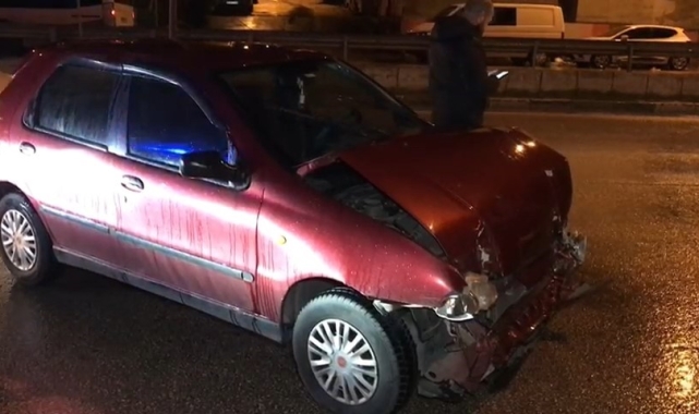 Şerit değiştirirken otobüse çarptı: 1 yaralı