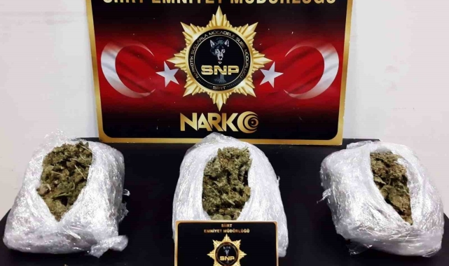 Siirt'te 2 kilo 400 gram kubar esrar yakalandı