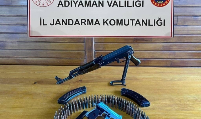 Silah bulunduran 2 şahıs tutuklandı