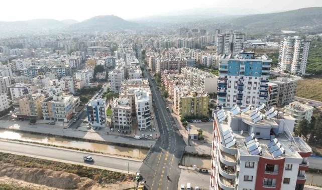 Silifke'de asfalt çalışmaları sürüyor