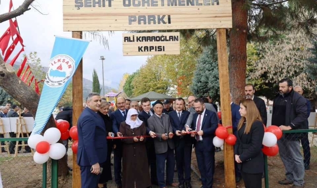 Simav'da Şehit Öğretmenler Parkı açıldı