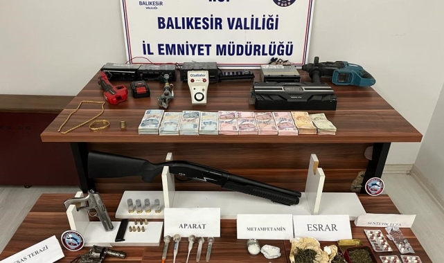Sındırgı'da otomobili soyan hırsızlık şüphelisi yakalandı