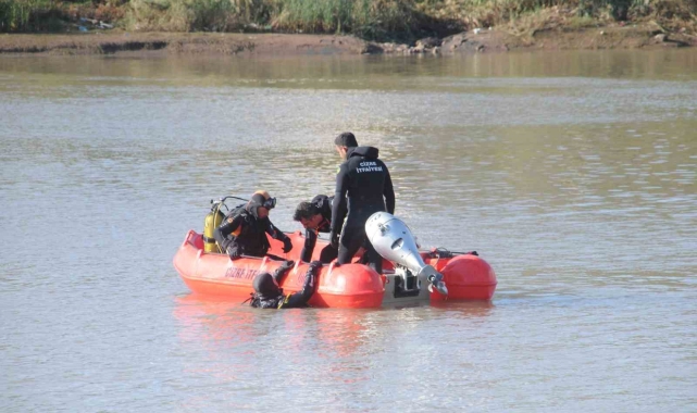 Şırnak'ta Dicle Nehri'nde kaybolan kızı arama çalışmaları devam ediyor