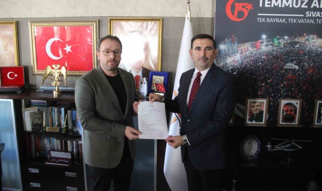 Sivas Belediye Başkanlığı için ilk adaylığını açıklayan Topgül oldu