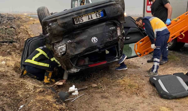 Siverek'te takla atan otomobilde bulunan 2 kişi yaralandı