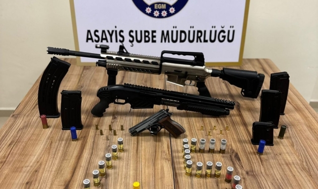 Sosyal medyadan silah paylaşımı yapan şüphelilere operasyon