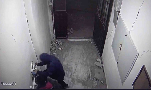 Su sayaçlarını saniyeler içerisinde çaldılar