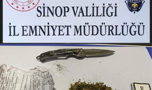 Şüpheli şahsın üzerinden bıçak ve uyuşturucu madde çıktı