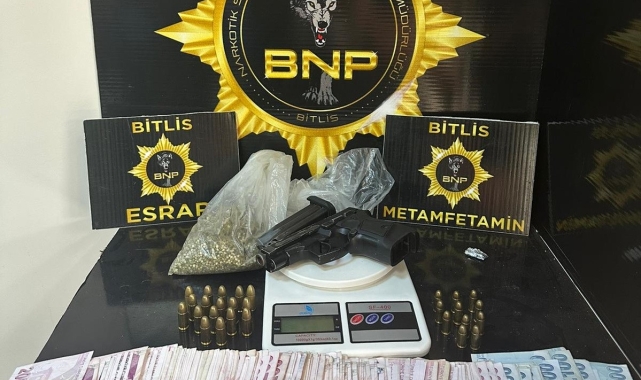 Tatvan&#039;da 2 uyuşturucu satıcısı tutuklandı