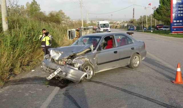 Tavşanlı'da trafik kazası: 3 yaralı