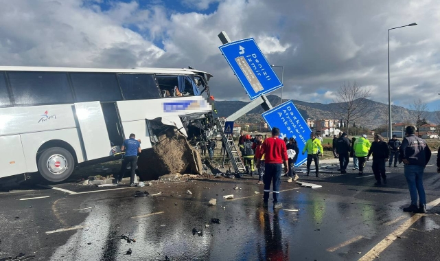 Taylandlı turistlerin ölümden döndüğü kazada yaralı sayısı 29'a yükseldi