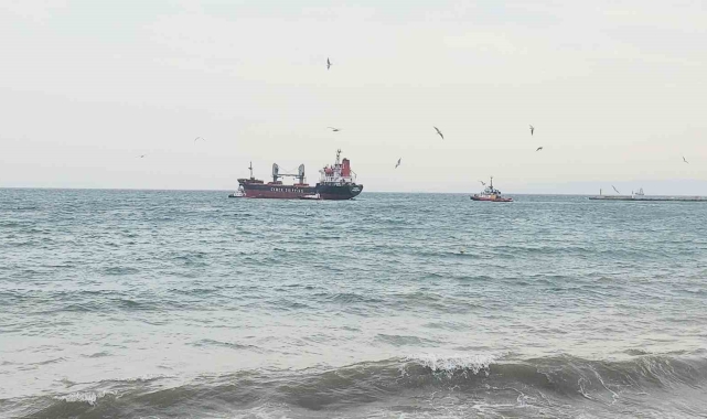Tekirdağ'da şiddetli lodos, deniz çalkalanıyor