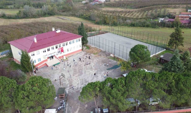 Tekkeköy Belediyesi gençlere yeni spor alanları kazandırıyor