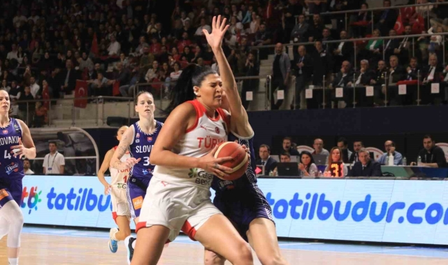 Tilbe Şenyürek: "Rakip seçebilecek lüksümüz olmadığını düşünüyorum"