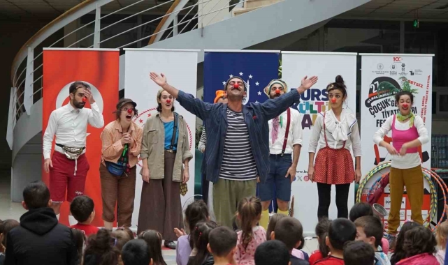 Tiyatro coşkusuna muhteşem final
