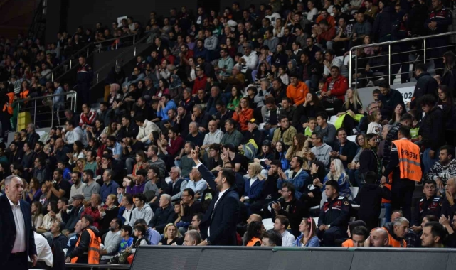 Türkiye Sigorta Basketbol Süper Ligi: Manisa BBSK: 69 - Fenerbahçe Beko: 82