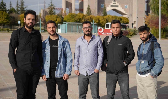 Türkiye'de eğitim gören Filistinli öğrenciler aileleri için endişeli