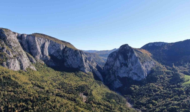 Türkiye'nin tek "Pan Parks" statüsüne sahip Küre Dağlarında mest eden sonbahar manzarası