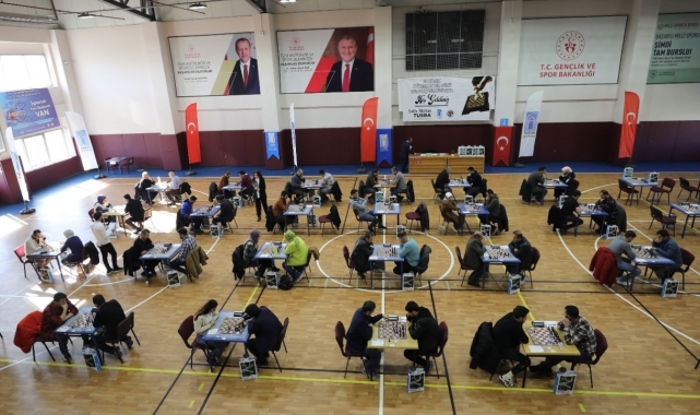 Tuşba Belediyesinden geleneksel satranç turnuvası