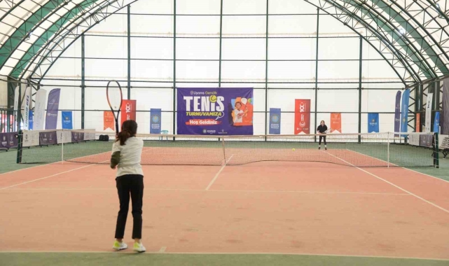 Uyanış Gençlik 2. Tenis Turnuvası devam ediyor