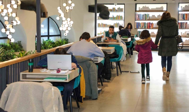 Uyumayan Kütüphane 500 bini geçti