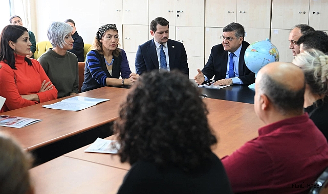 VALİ ÖZARSLAN ÖĞRETMENLERLE BİR ARAYA GELDİ