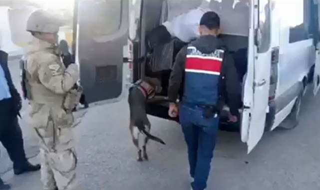 Van'da 9 kişi tutuklandı