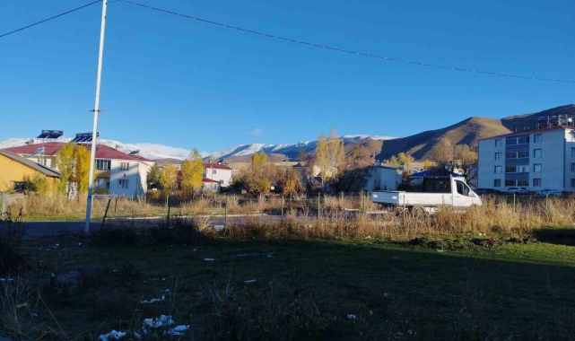 Varto'nun yüksek kesimlerine beklenen kar yağışı başladı