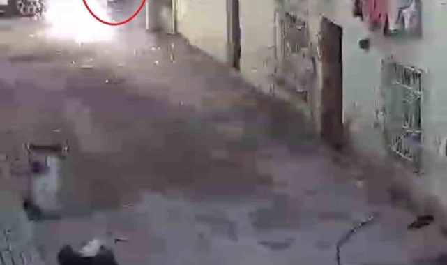 Video çekmek isterken canından oluyordu... Elektrik teli bomba gibi patladı