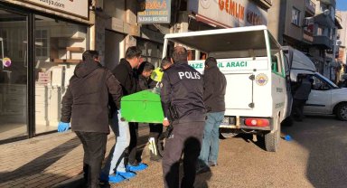 Yabancı uyrukluların kaldığı evde bıçaklı kavga: 1 ölü, 2 yaralı