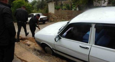 Yağmur Kozan'da hayatı felç etti