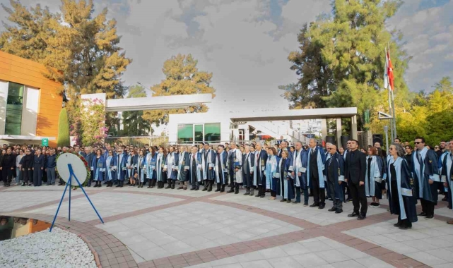 Yaşar Üniversitesinde Ulu Önder Atatürk törenle anıldı