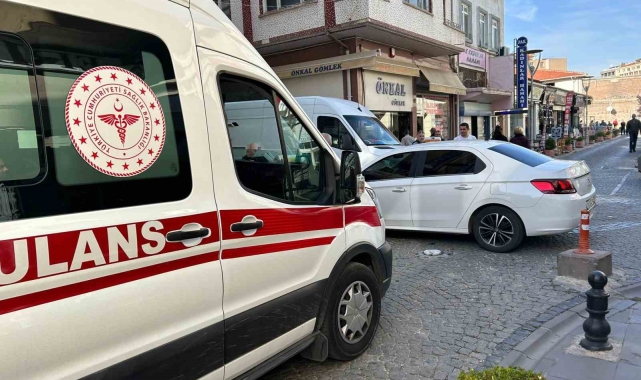Yoğun trafik müdahaleye giden ambulansı geciktirdi