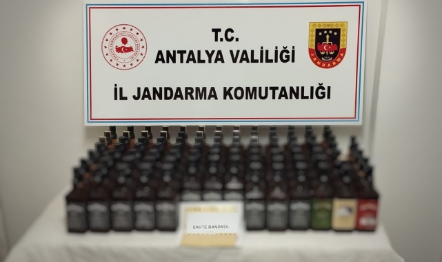 Yolcu otobüsünde 93 litrelik kaçaksahte alkollü içki ele geçirildi