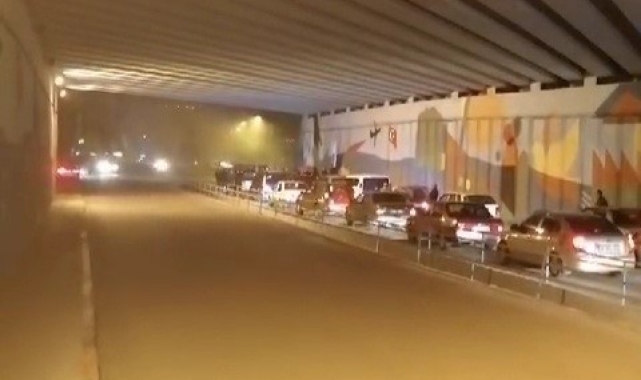 Yolu kapatan asker uğurlama konvoyundan havaya ateş açıldı