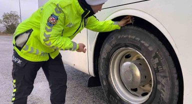 Yozgat'ta ticari araçlara yönelik kış lastiği denetimi yapıldı