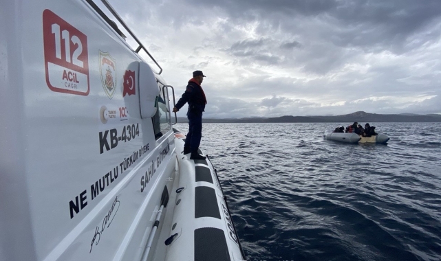 Yunan unsurlarınca ölüme terk edilen 23 kaçak göçmen kurtarıldı