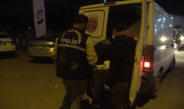 2 araç arasında sıkışan vatandaş feci şekilde can verdi