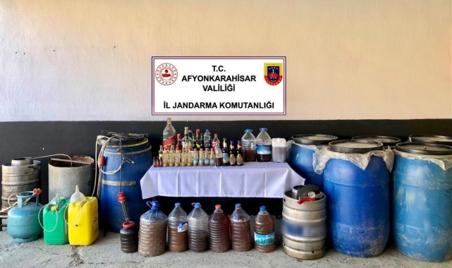 76 yaşındaki adam kaçak alkol operasyonunda yakalandı