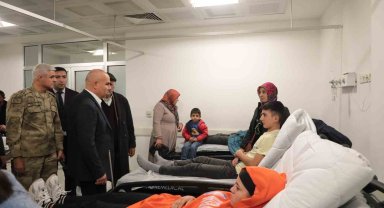 Ağrı'da öğrenci servisi kaza yaptı; 2'si ağır 21 yaralı