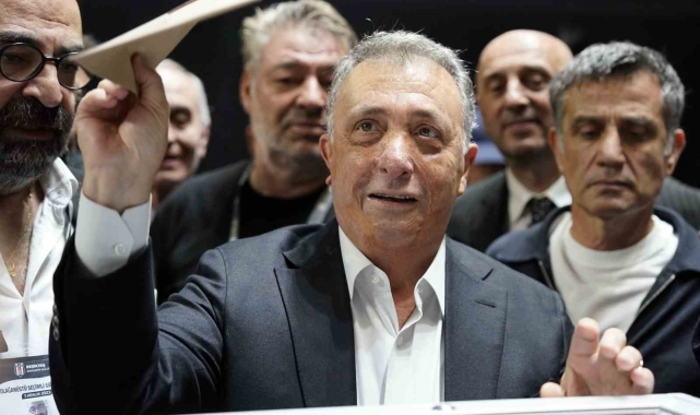 Ahmet Nur Çebi oyunu kullandı