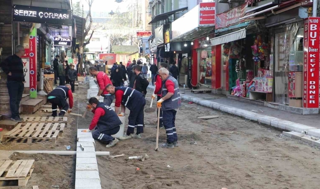Akça Cami Caddesi esnafı çalışmalardan memnun