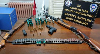 Akhisar'da silah sesleri yankılandı: 3 gözaltı