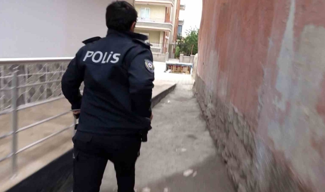 Aksaray'da nefes kesen polis hırsız kovalamacası