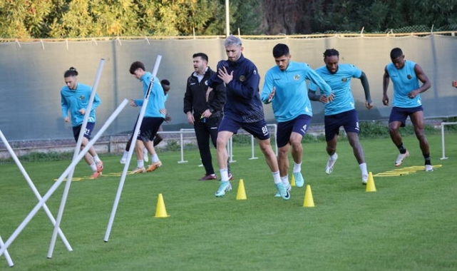 Alanyaspor, Antalyaspor maçı hazırlıklarına başladı